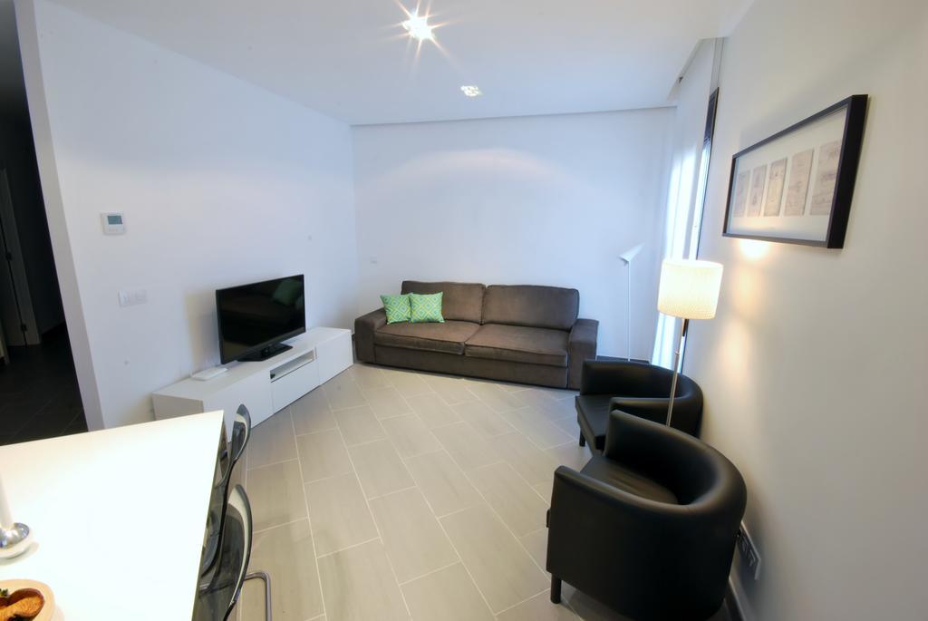 Gran Via Sdb Apartment Barcelona Exterior photo